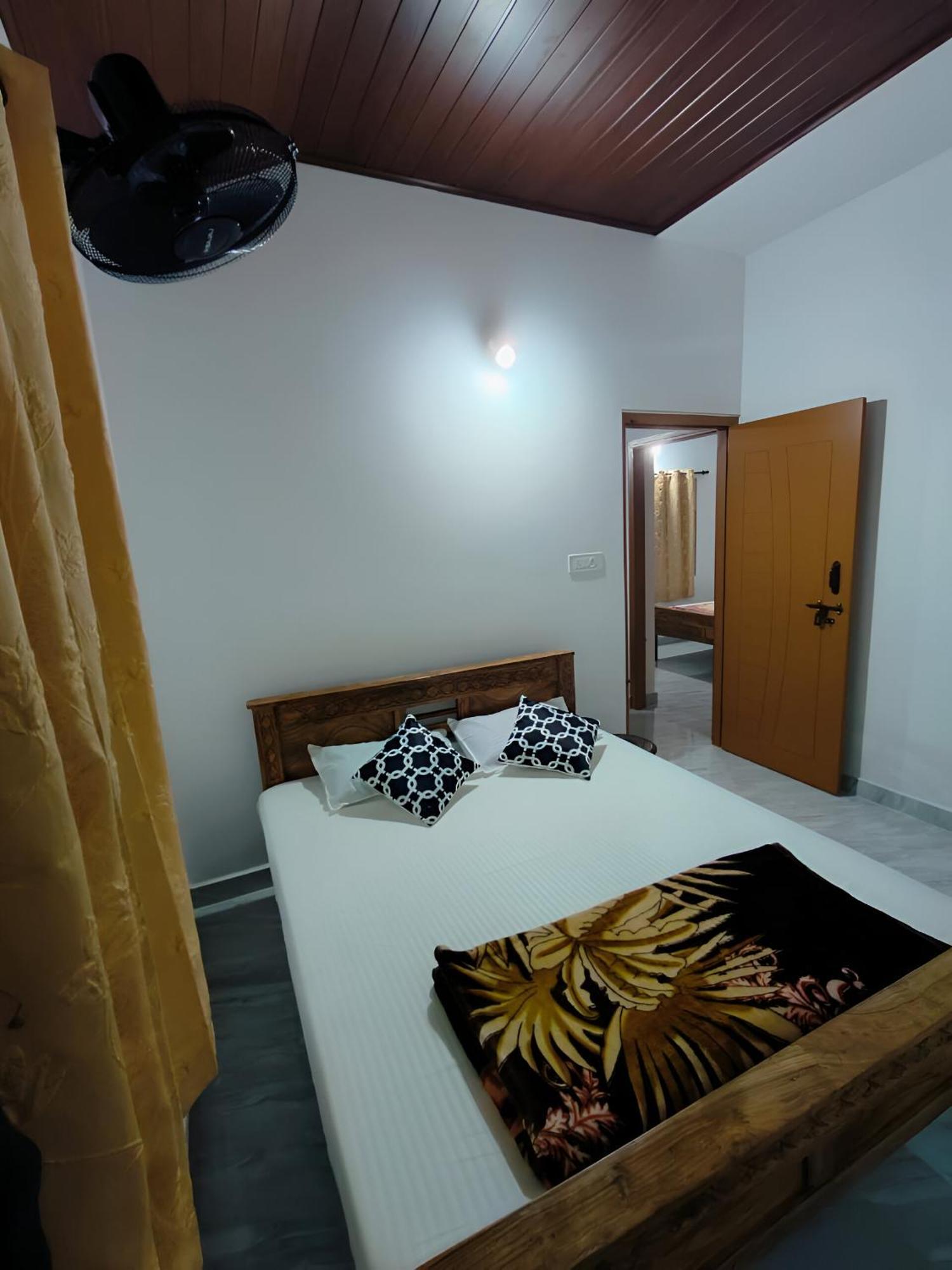 Cloudy Adobe Villa มาดิเครี ภายนอก รูปภาพ